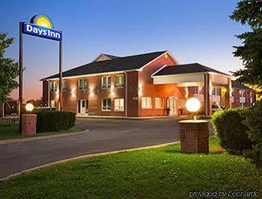 Motel Days By Wyndham Stouffville